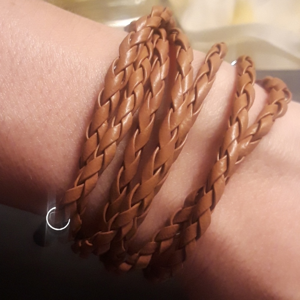 2 Leather bracelet wraps